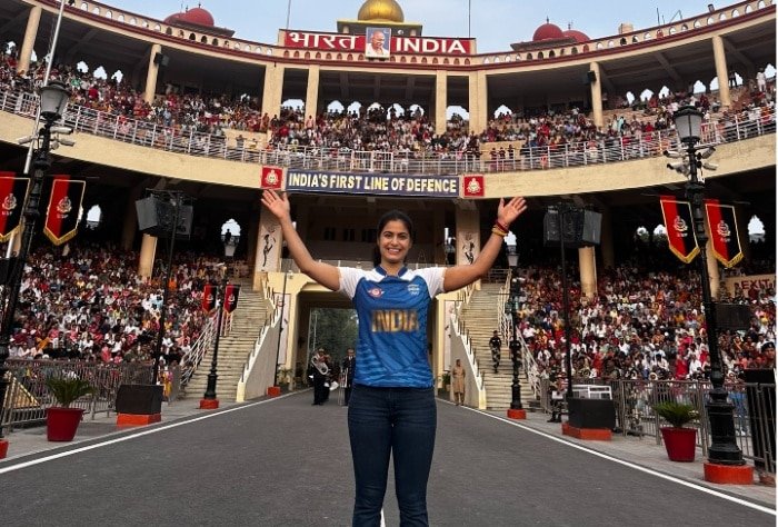 Olympic Madalist Manu Bhaker meets BSF Jawans and witnesses beating retreat parade at Wagah border